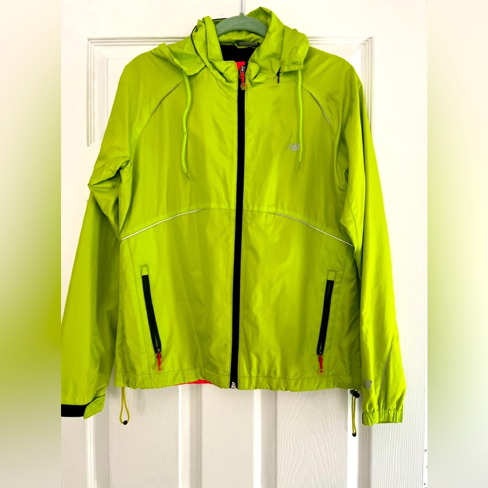 New balance neon medium green running coat rain windbreaker medium